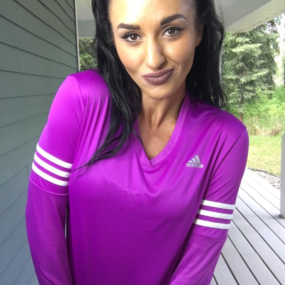 adidas Tops - Adidas long sleeve fitness top with thumb holes